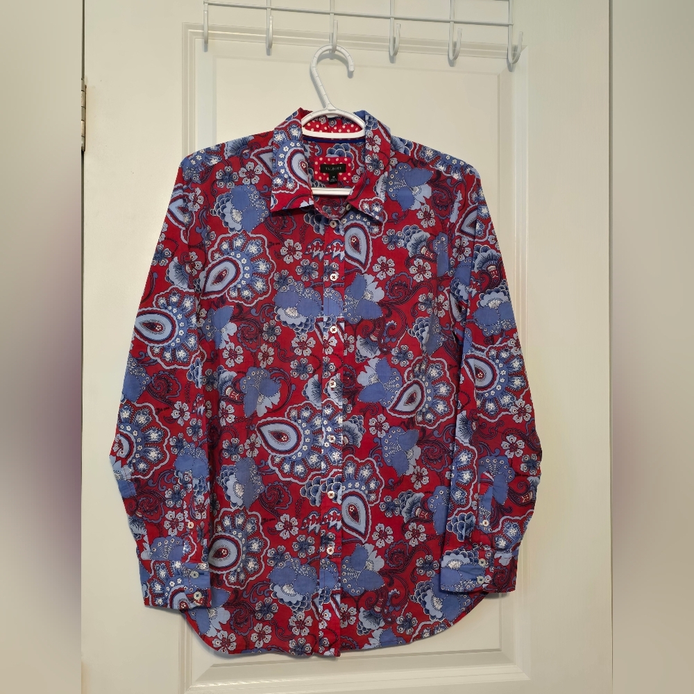 Talbots Women's Sz M Long Sleeve Red/Blue Paisley Button Down Shirt, Like New